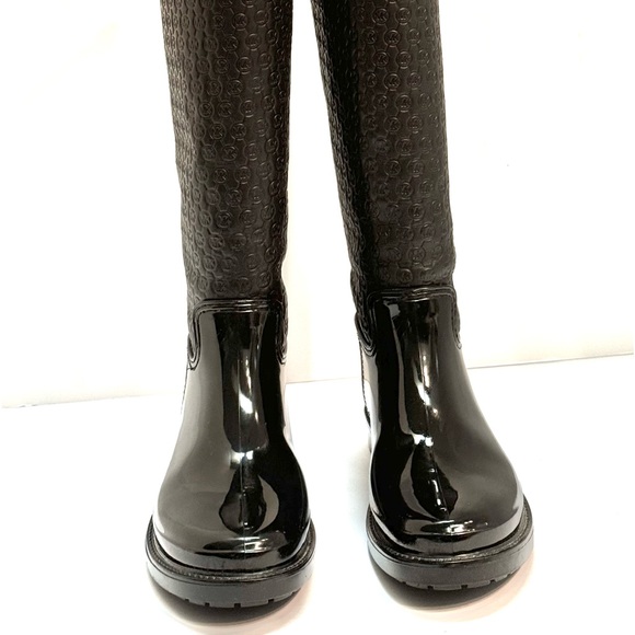 Micheal Kors - Picture 2 of 13